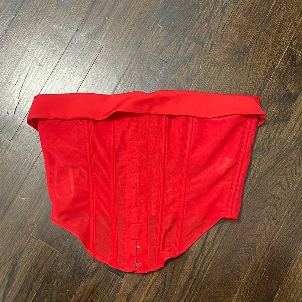 PERFECT GOING PUT CROP TOP